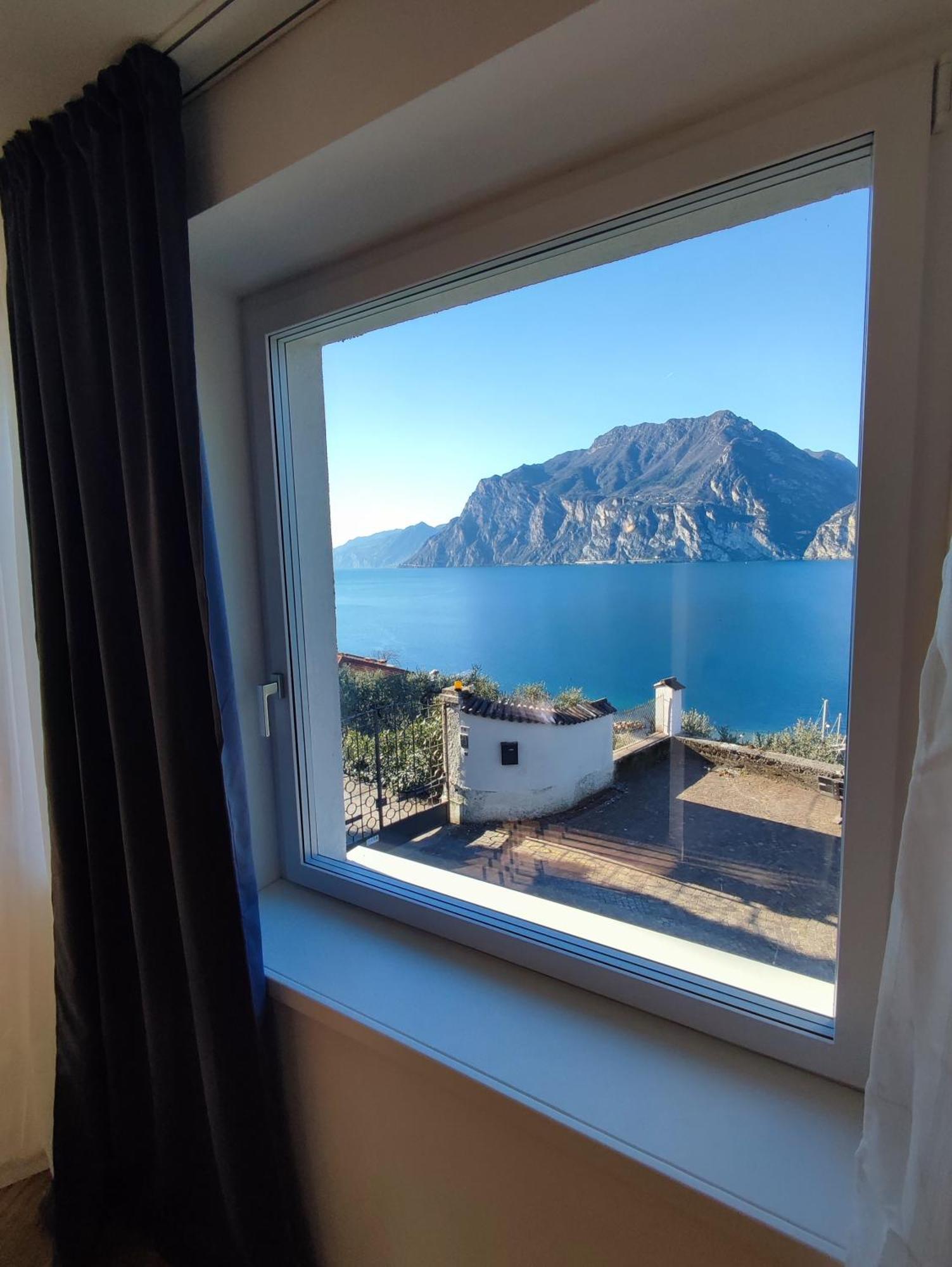 Vistalago Torbole Torbole Sul Garda Exterior photo